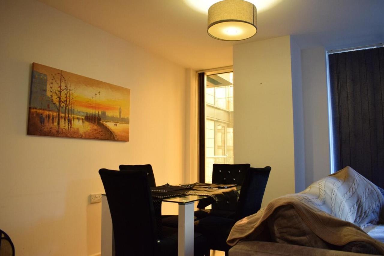 1 Bed In Canary Wharf With Vibrant City Views Apartment ลอนดอน ภายนอก รูปภาพ
